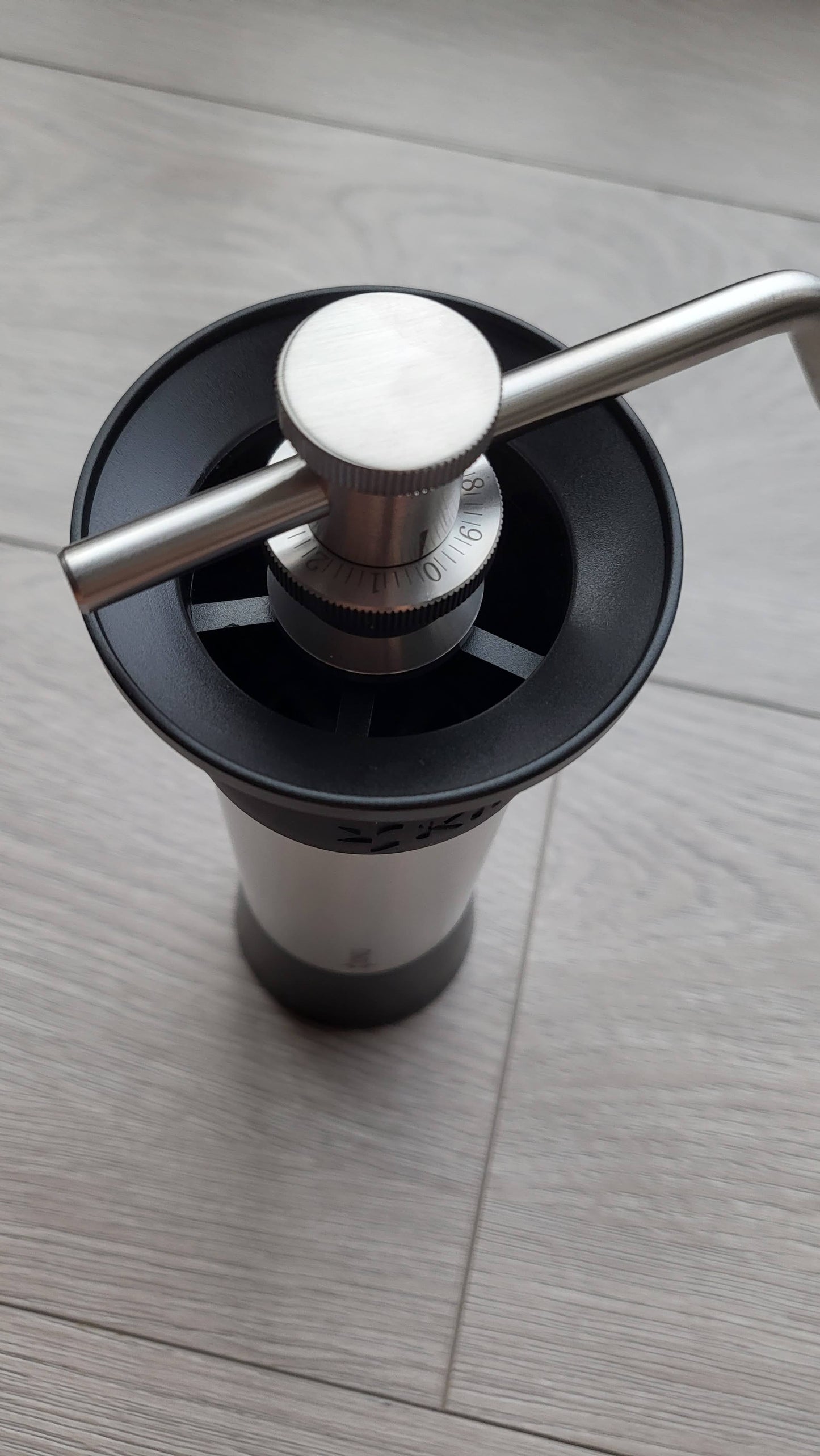 Kinu M47 Pheonix – The Best Travel Coffee Grinder